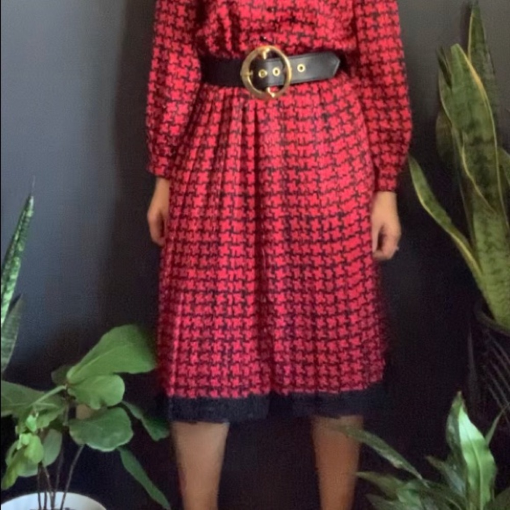 ‼️SOLD‼️VINTAGE STATEMENT DRESS - Picture 3 of 5